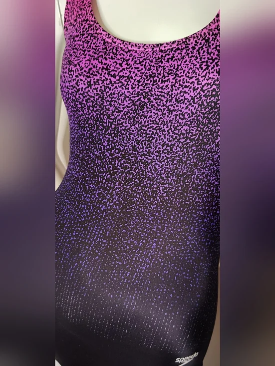 Speedo Women's Pink to Black Ombre Performance One-Piece Ultra back Swimsuit - Picture 9 of 16